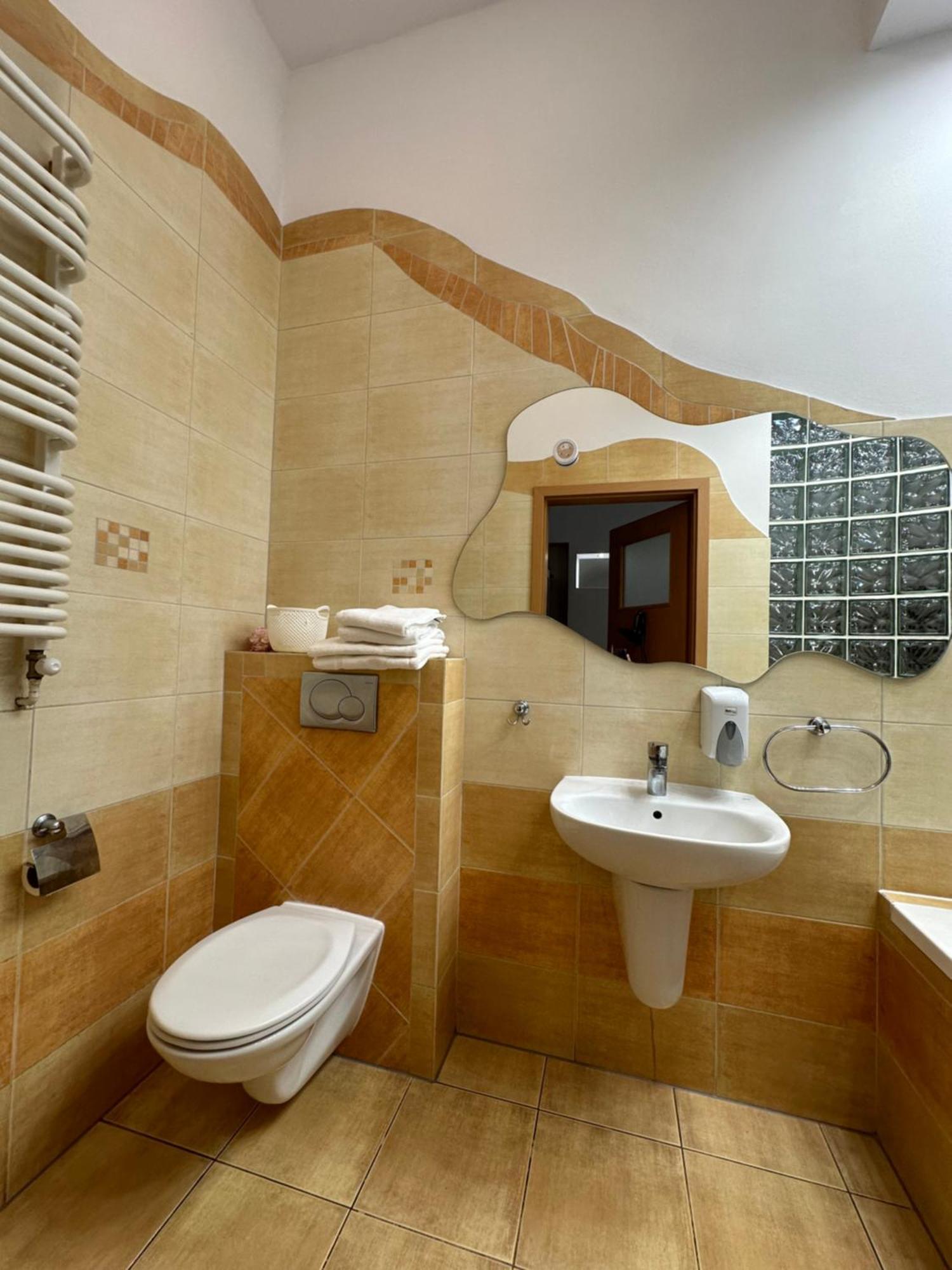 Motel Za Miedza Bralin Ngoại thất bức ảnh