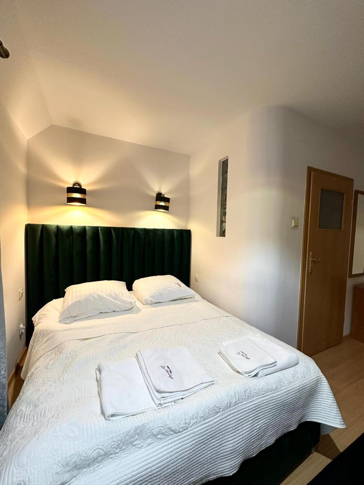Motel Za Miedza Bralin Ngoại thất bức ảnh