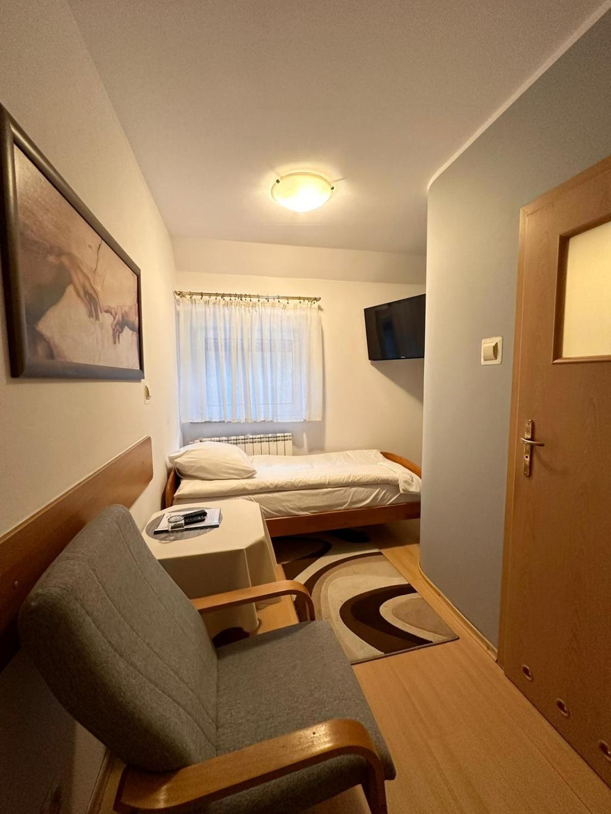 Motel Za Miedza Bralin Ngoại thất bức ảnh