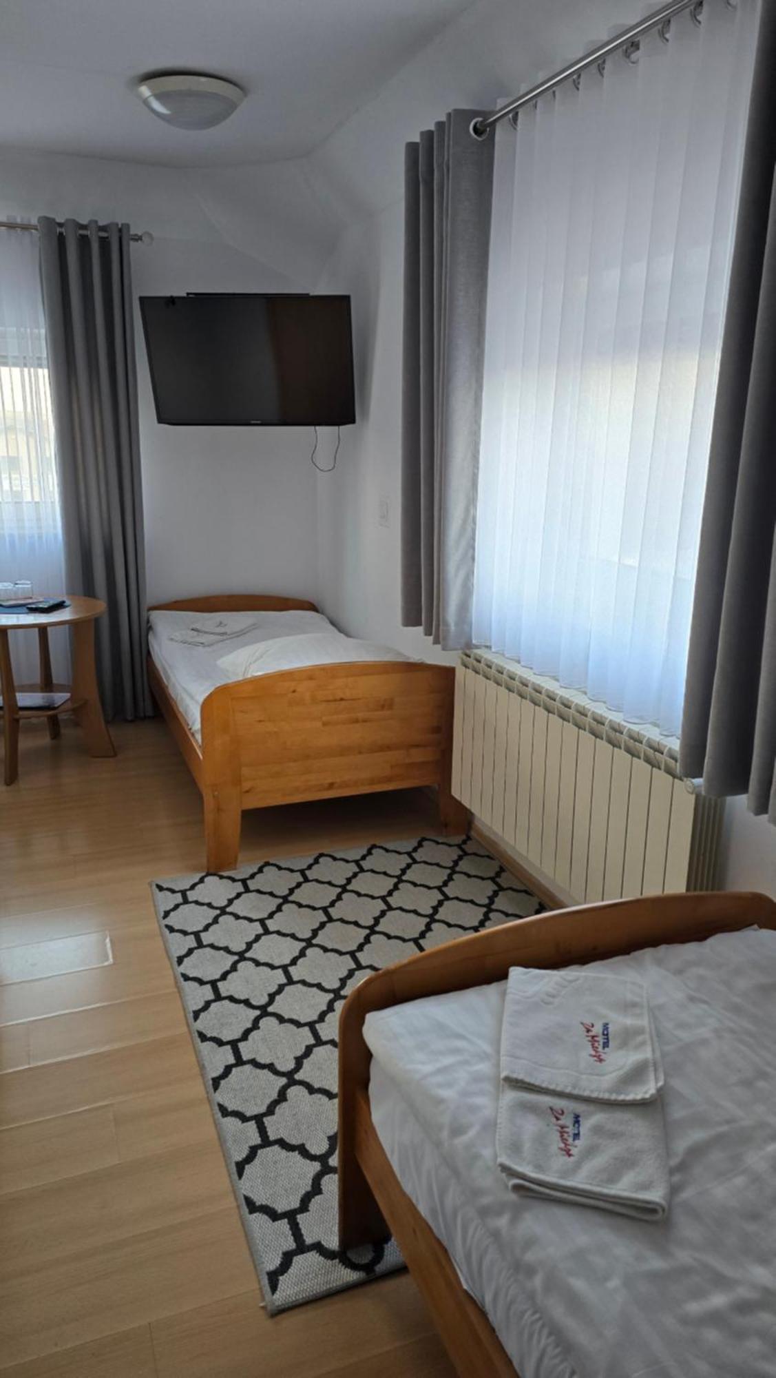 Motel Za Miedza Bralin Ngoại thất bức ảnh